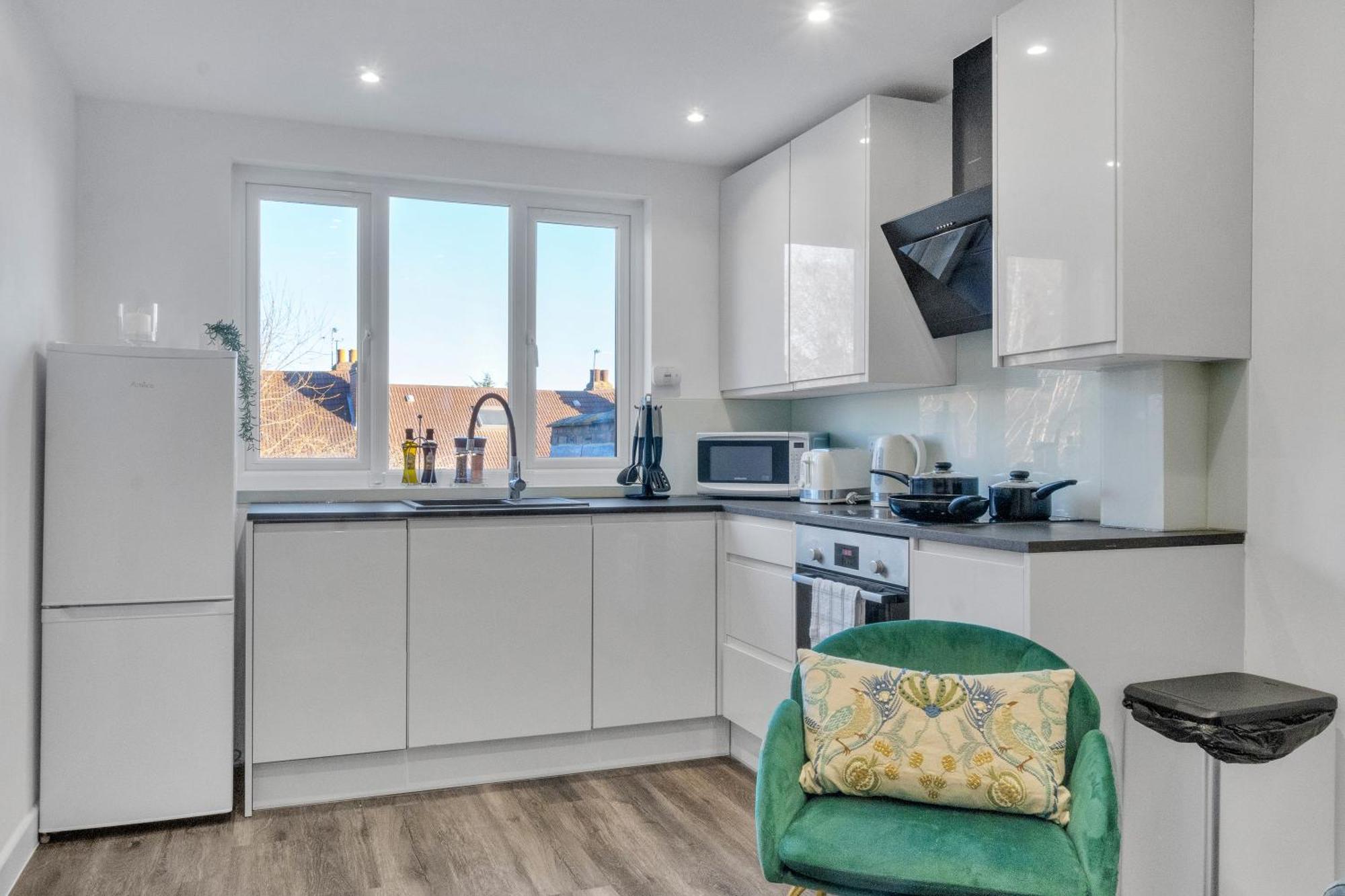 Homely North London Apartments Hendon The Hyde Exterior foto